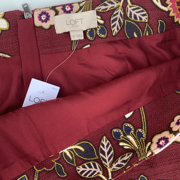 Loft Floral Print Tapestry Skirt, size 16 - Picture 3 of 4